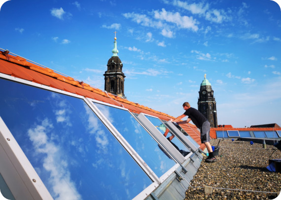 Hier wird eine Sonnenschutzfolie angebracht.